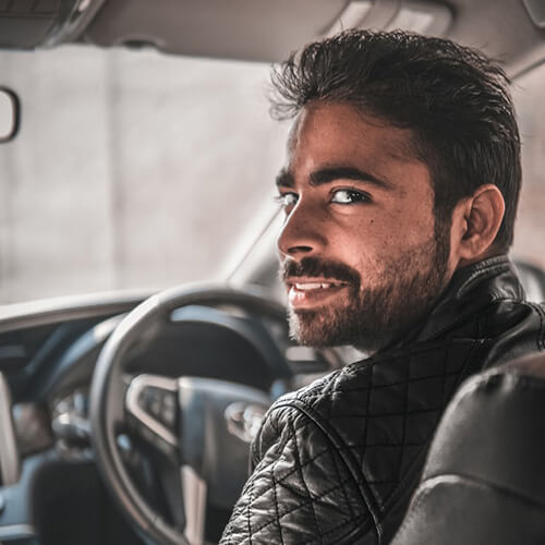 Chauffeur de Taxi Professionnel pour vos Trajets Aéroports, Gares, Médicaux Conventionne CPAM et Sur-Mesure